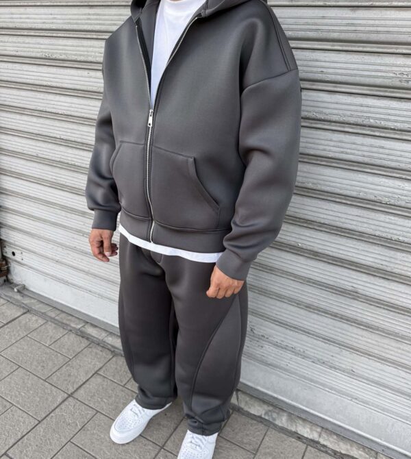 Tracksuit Scuba Balloon