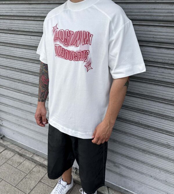 Lost In Thoughts Tee Ricamo Premium