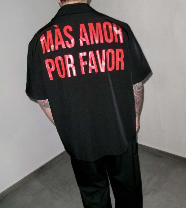 Camicia Mas Amor Por Favor