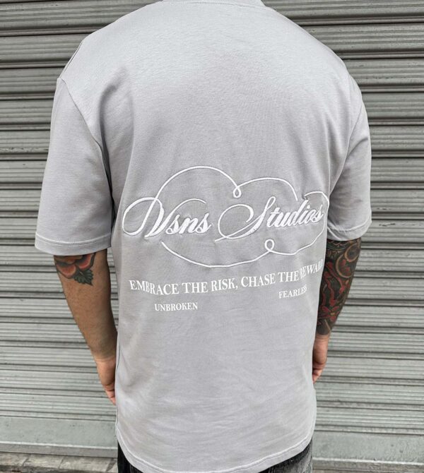 Visions Tee “Embrace The Risk”