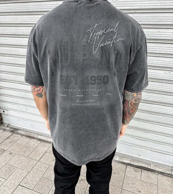 Moment Tee