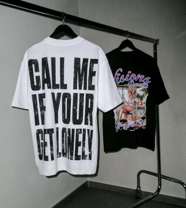 Visions Call me Tee